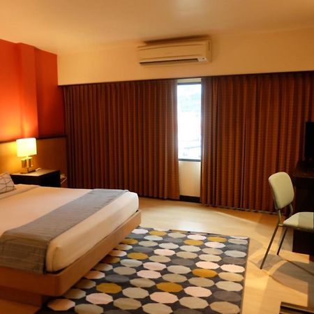 Hôtel The Rose Bangkok Extérieur photo