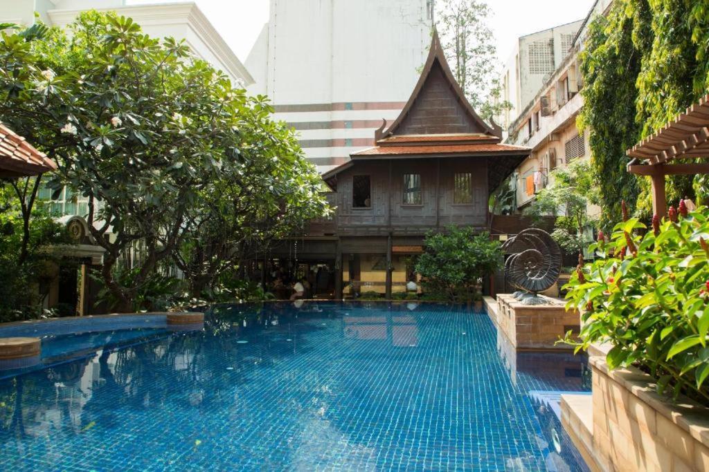 Hôtel The Rose Bangkok Extérieur photo