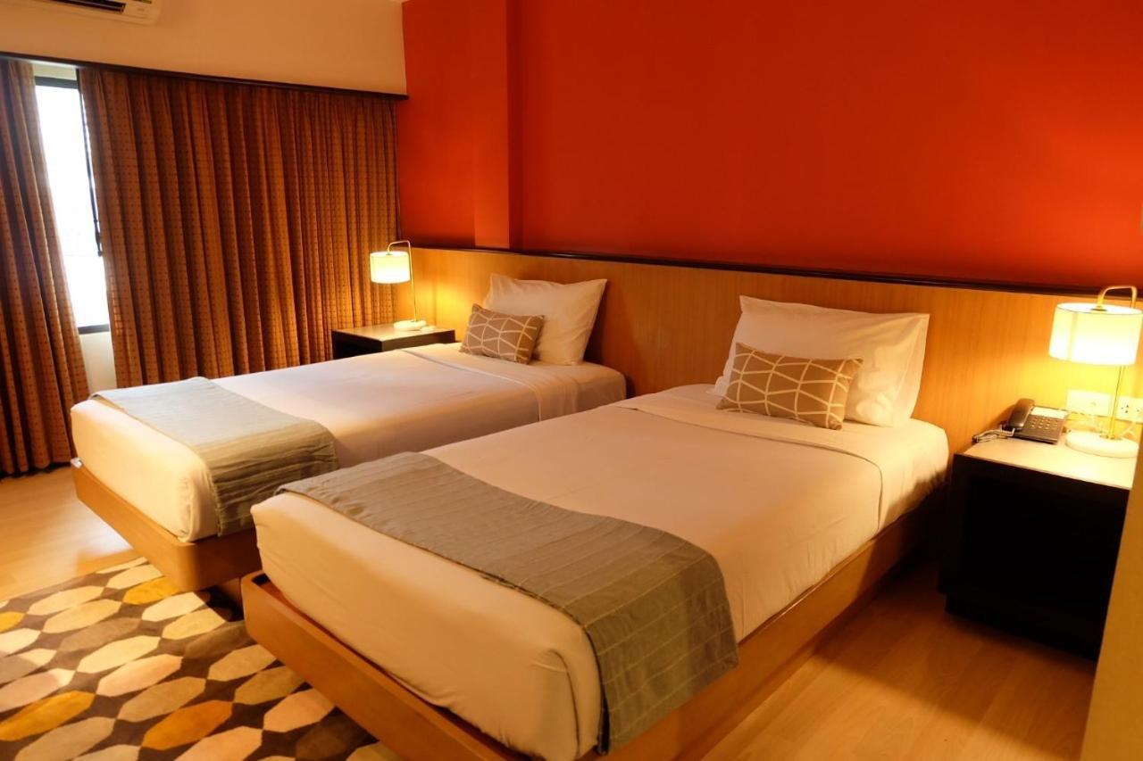 Hôtel The Rose Bangkok Extérieur photo